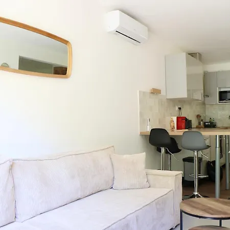 Appartamento Sur 2 Niveaux Avec Terrasse A