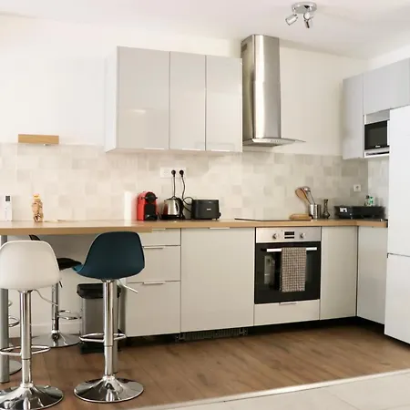 Sur 2 Niveaux Avec Terrasse A Apartamento Saint-Tropez