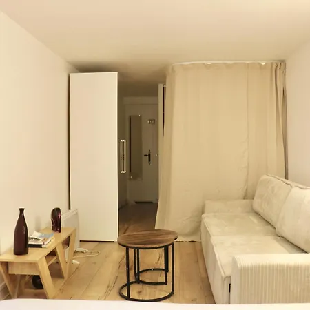Sur 2 Niveaux Avec Terrasse A Apartamento Saint-Tropez